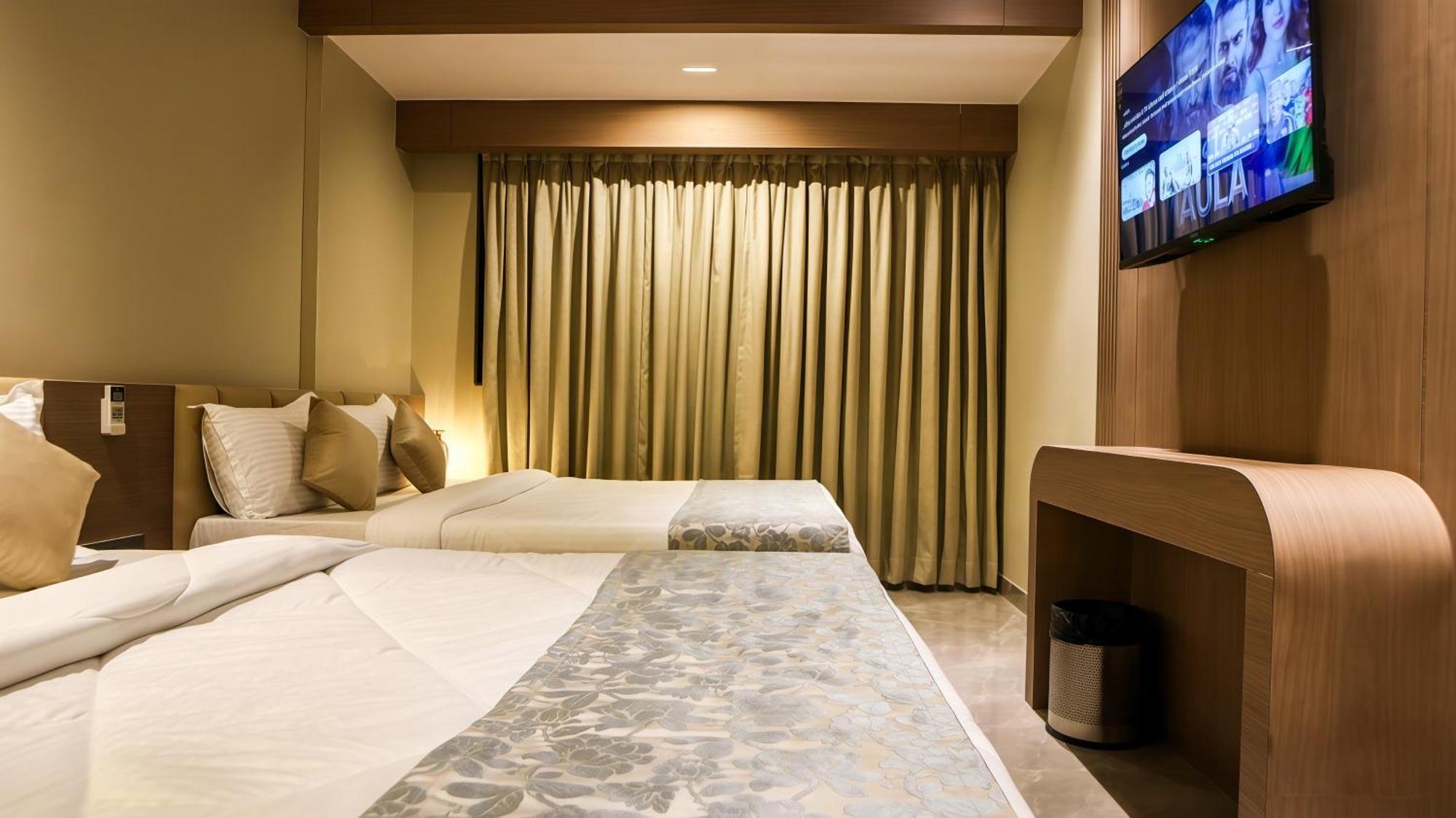 The Falcon Inn - Mumbai Central — Photos 1